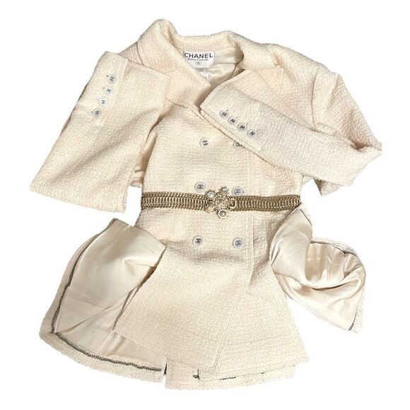 ❤️SOLD❤️Vintage CHANEL Tweed Pleated Blazer with inner chainlink lower trim - Picture 8 of 12